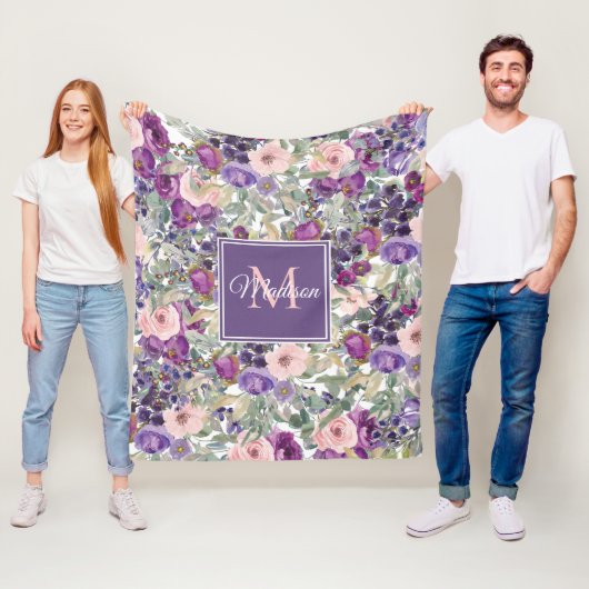 Roze Paarse Bloemige Monogram Naam Initiaal Fleece Deken (In situ)