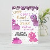 Roze Paarse Dinosaur Birthday-uitnodigingen Kaart (Staand voorkant)