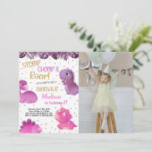Roze & Paarse Dinosaurus Verjaardagsuitnodigingen Kaart (Staand voorkant)