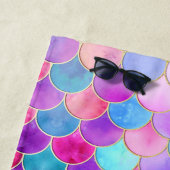 Roze, Paarse en Aqua Mermaid Scale Patroon Strandlaken (In situ)