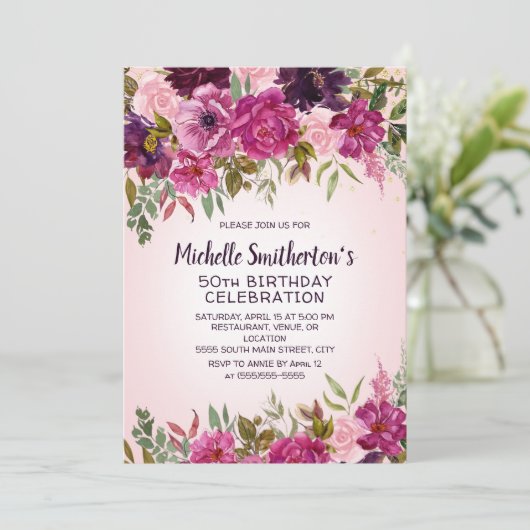 Roze Paarse Floral 50e verjaardag uitnodiging (Staand voorkant)
