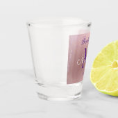 Roze paarse glitters bruidsmeisje monogram initial shot glas (Links)