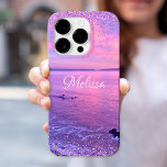 Roze Paarse Ocean Sunset Girly Glam Confetti Naam iPhone 16 Pro Hoesje<br><div class="desc">Herinner je zomervakantie elke keer dat je deze persoonlijke telefoonzaak van de naamcel gebruikt. Geniet van de eenzaamheid van de Californische Stille Oceaan met deze verbluffende, paarse, roze en blauwe zonsonderste foto, voorzien van kleine, dunne paarse en gouden, korrelige glazen confetti stippen. Het is een geweldig cadeau voor iemand speciaal!...</div>