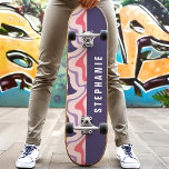 Roze Paarse Retro Moderne Abstracte Marmeren Swirl Persoonlijk Skateboard<br><div class="desc">Opvallen in het schaats met onze Pink And Paarse Retro Modern Abstract Marble Swirl Skateboard! Dit opvallende ontwerp heeft wervelende patronen in roze en paarse tinten, geïnspireerd door retro en abstracte kunst. Dit bord combineert stijl en functionaliteit, perfect voor skateboarders die houden van unieke en artistieke design. Dit skateboard deck...</div>