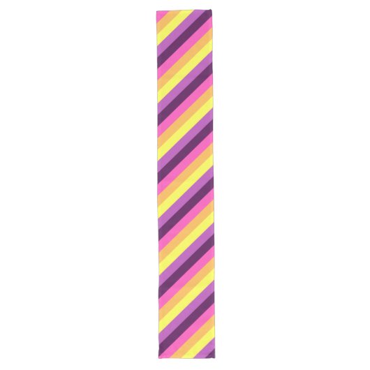 Roze Paarse Retro Stripes Grote Tafelloper (Voorkant)