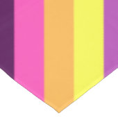 Roze Paarse Retro Stripes Medium Tafelkleed (Gekanteld)