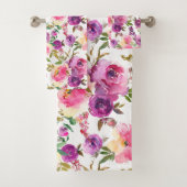 Roze Paarse Rozen Floral Girly Trendy Bad Handdoek (Insitu)