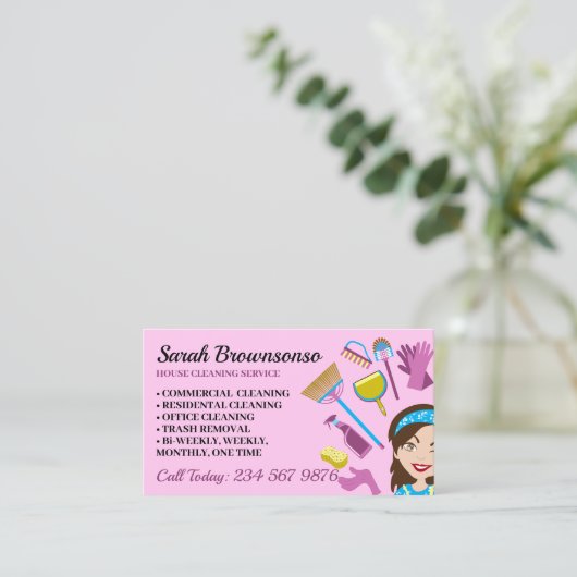Roze Paarse Schoonmaakster Cartoon Huis Schoonmake Visitekaartje (Staand voorkant)