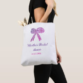 Roze paarse strik glans glitters bruiloft naam tote bag (Dichtbij)