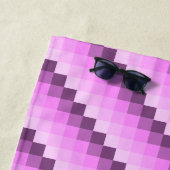 Roze & Paarse vierkanten Strandlaken (In situ)