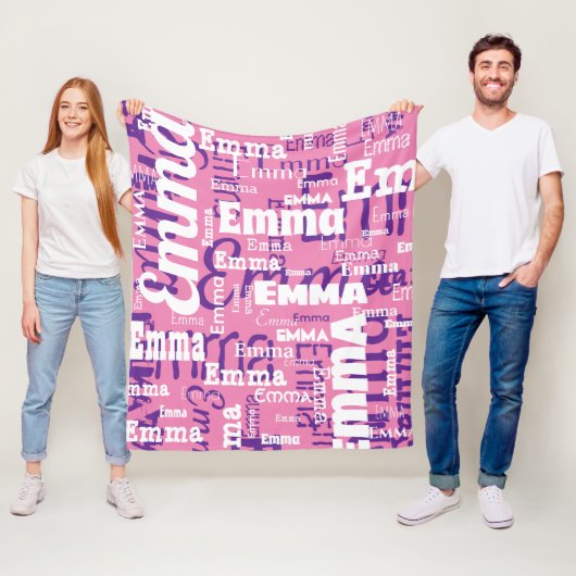 Roze Paarse Witte Naam Herhaal Typografie Fleece Deken (In situ)