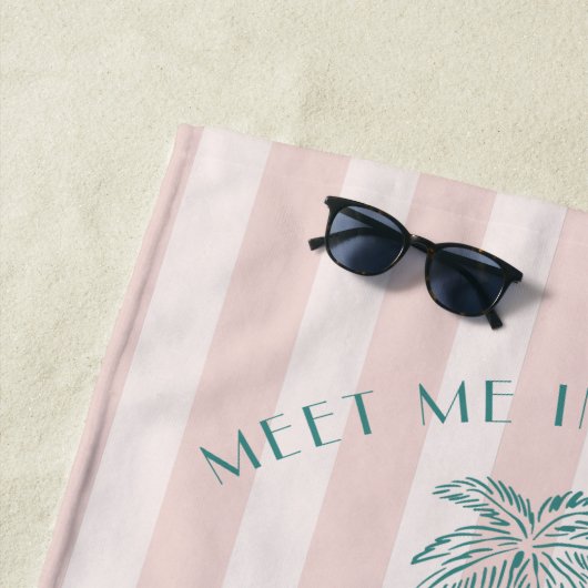 Roze Palm Spring Pastel Beach verjaardagsfeestje Strandlaken (In situ)
