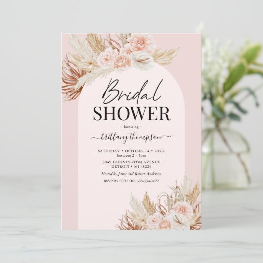 Roze Pampas Grass Floral Bridal Showuitnodiging Kaart (Staand voorkant)