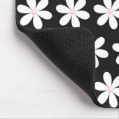 Roze parels in Dagen op zwart Muismat (Hoek)