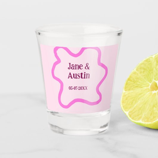Roze pastel retro trouwrand frame naam datum shot glas (Voorkant)