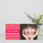 Roze Patroon Moderne Afstudeerfoto Aankondiging (Staand voorkant)