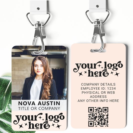 Roze personeelsfoto ID met QR-code bedrijfslogo Badge