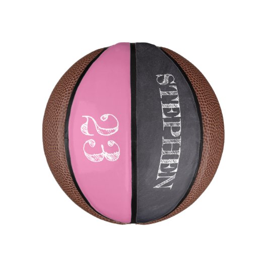Roze persoonlijk naamnummer Chalkboard etsen Basketbal (Verticaal)