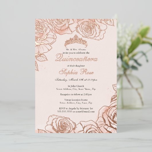 Roze Perzik Bloemen Roos Goud Quinceanera Folie Uitnodiging (Staand Voorkant)