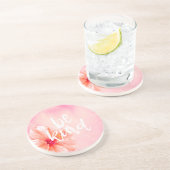 Roze perzik hibiscus bloem wees vriendelijk zandsteen onderzetter (Zijkant)