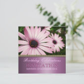 Roze Petals Flower Birthday Party Invitation Kaart (Staand voorkant)