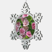 Roze petunia bloemen kerstversiering tin sneeuwvlok ornament (Rechts)