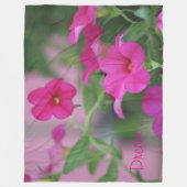Roze Petunia Fleece Deken (Voorkant)