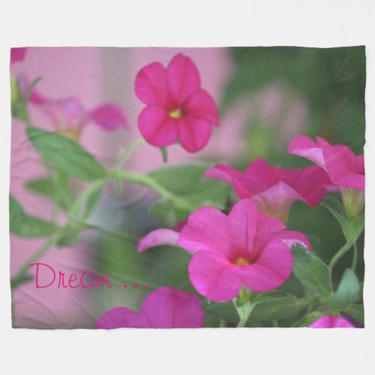 Roze Petunia Fleece Deken (Voorkant (Horizontaal))