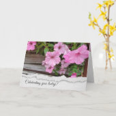 Roze petunias op Barn Wood Birthday Kaart (Gele Bloem)