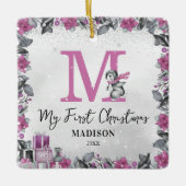 Roze Pinguïn Monogram Baby Stats Eerste Kerstmis Keramisch Ornament (Voorkant)