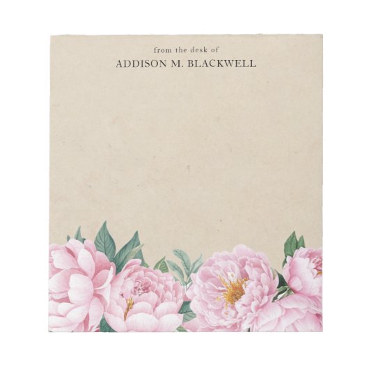 Roze pioen op perkament van het bureau van notitieblok (Voorkant)