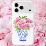 Roze Pioenen Chinoiserie Vaas Groen Monogram iPhone 15 Mini Hoesje<br><div class="desc">Wie houdt er niet van pioenen? Ze zijn zo mooi in deze blauw-witte vaas. Je kunt je telefoon altijd vinden met deze roze bloemen in bloei. Personaliseer met een initiaal. Dit pioenenpatroon is te vinden op andere items in mijn winkel,  PageCreative Design.</div>