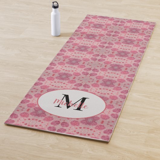 Roze Pioenen Floral Monogram Yoga Mat (In situ)