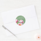  roze pioenen op groene bruiloft ronde sticker (Envelop)