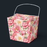 Roze Pioenen Party Treat Box Bedankdoosjes<br><div class="desc">Feestgunstbox wordt getoond met een mooie roze pioenrozen bloemenprint. Pas dit object aan of koop het object zoals het is. Tip: voeg gewoon je geweldige traktaties toe en voeg wat feestelijk lint toe. Afbeelding onder licentie</div>