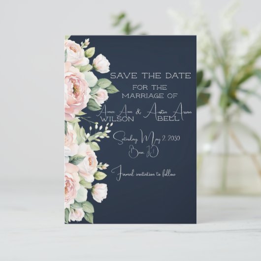 Roze Pioenrozen Navy Achtergrond Bruiloft Save the Informatiekaartje (Staand voorkant)