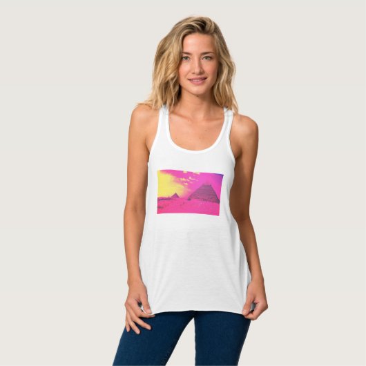 Roze Piramides T-shirt Tanktop (Volledige Voorkant)