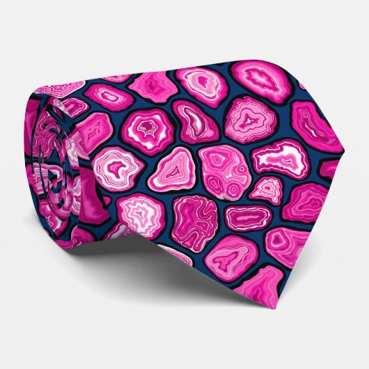 Roze plakjes stropdas (Opgerold)