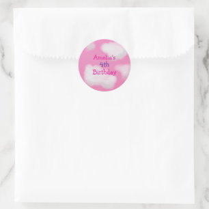 Roze pluizige wolken Gepersonaliseerde Verjaardag Ronde Sticker