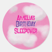 Roze pluizige wolken Gepersonaliseerde Verjaardag Ronde Sticker (Voorkant)