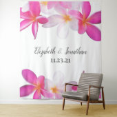 Roze Plumeria Bloemen Hawaii Trouw Achtergrond Wandkleed (In situ)