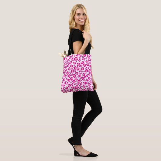 Roze poema print op aanpasbare achtergrond tote bag (Op model)