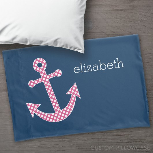 Roze poka Dot Anchor met Navy Custom Name Kussensloop