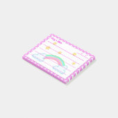 Roze polakstippen, schattige sterren en regenbogen post-it® notes (Schuin)