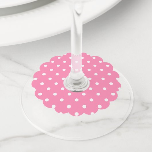 Roze Polka Dots Papier Wijnglas Labels (Dichtbij)