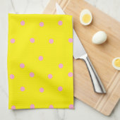 Roze polka-stippen op geel theedoek (Quarter Fold)