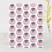 Roze pompoen met zwarte strik kaart (Gele Bloem)