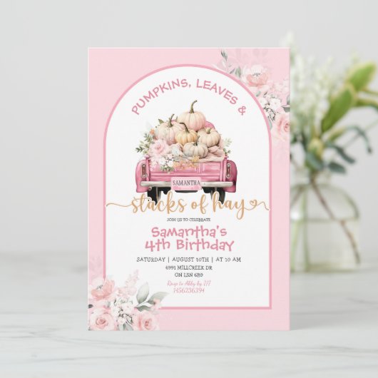 Roze pompoenbladeren en stapels hooi verjaardag kaart (Staand voorkant)