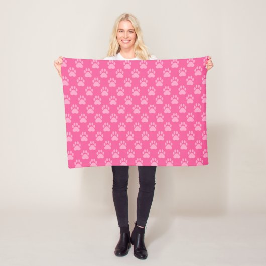 Roze Pootafdrukken Patroon Fleece Deken (In situ)