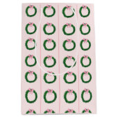 Roze & PreppyChristmas Wrapping Papier - Waterverf Medium Cadeauzakje (Voorkant)